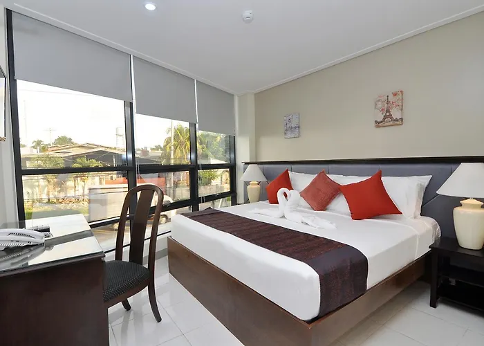 717 Cesar Place Hotel