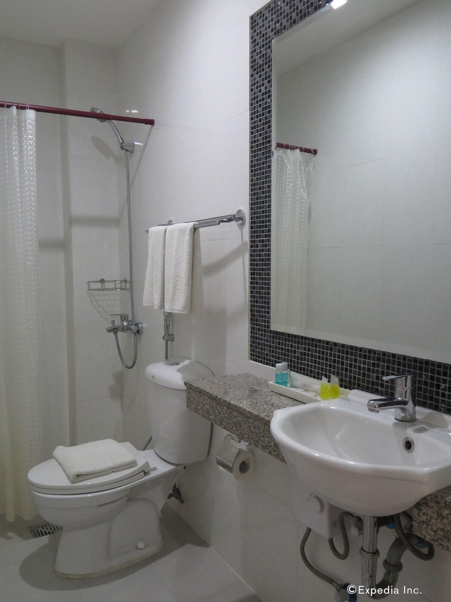 717 Cesar Place 3* Tagbilaran City