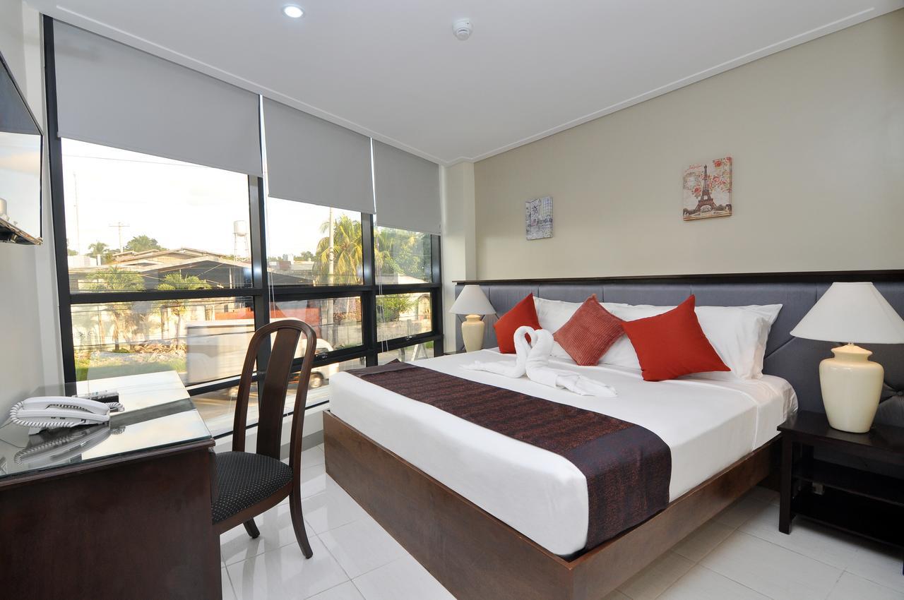 717 Cesar Place Hotel 3*