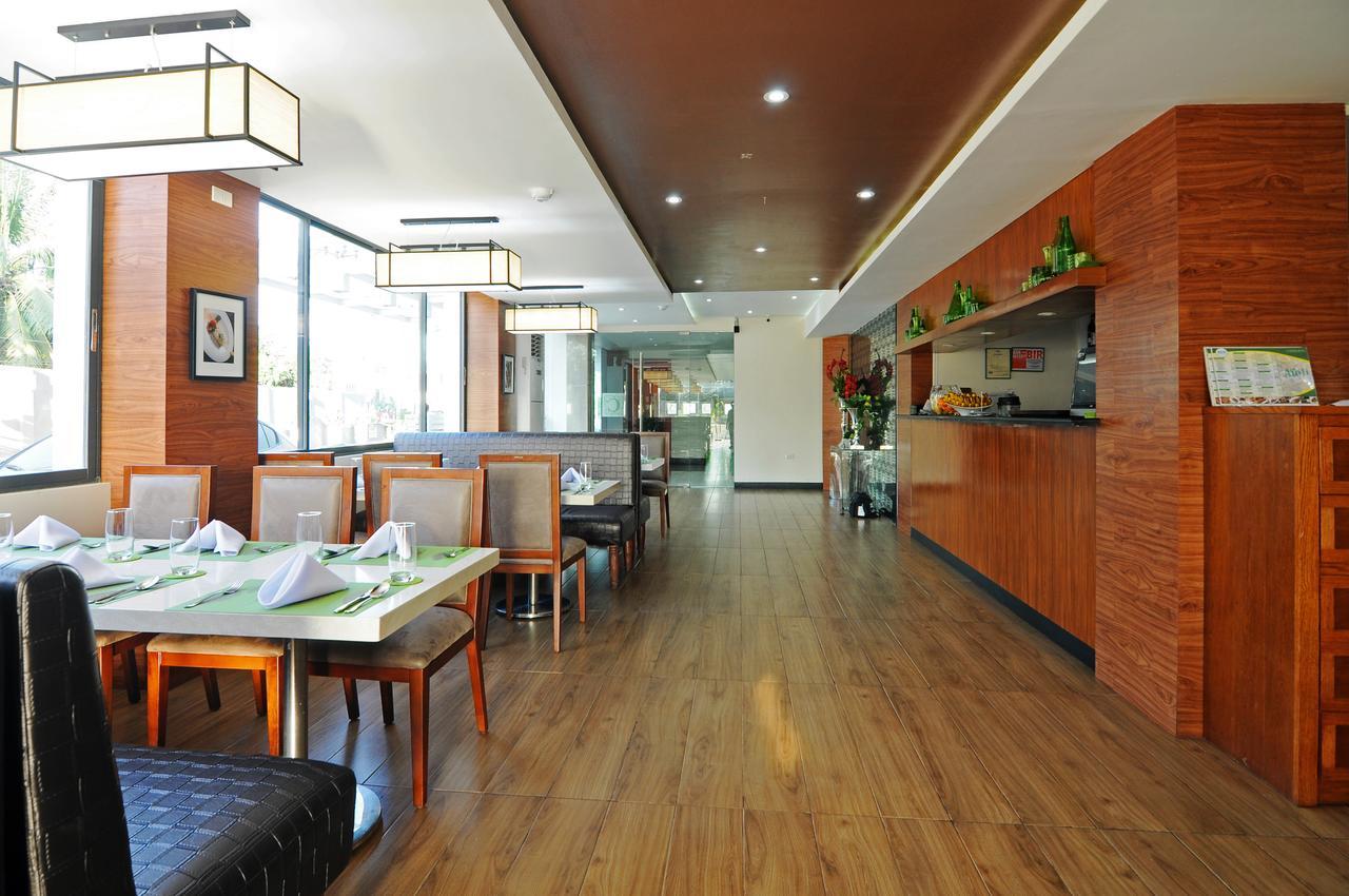 Hotel 717 Cesar Place 3*